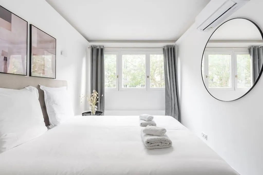 Apartment Ensoleille Buttes Chaumont -iv
